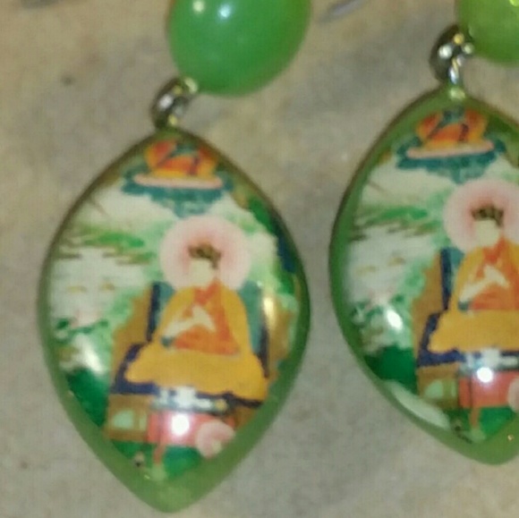 Jade Earrings from Beijing - Picture 4 of 4